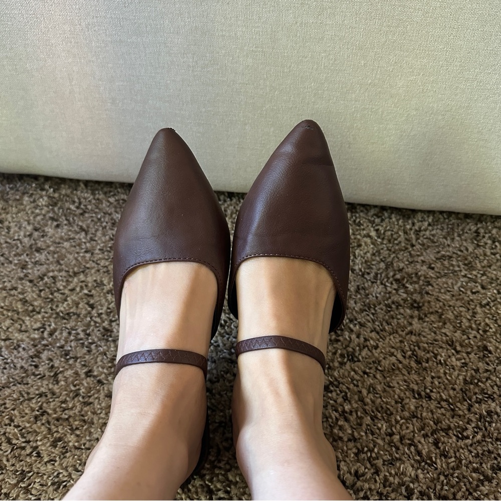 Pointed slip on shoes